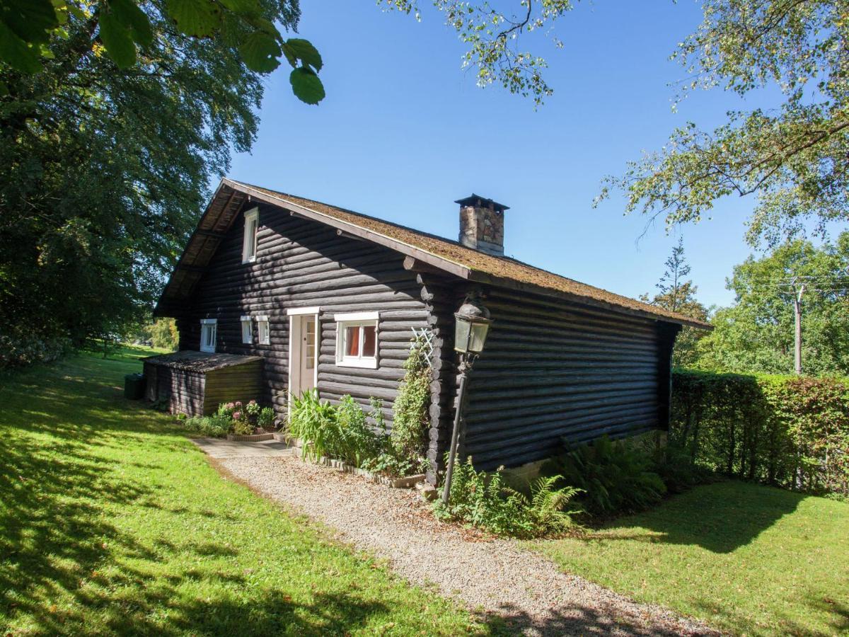 Open Wooden Chalet Built Against A Hill Francorchamps Eksteriør bilde