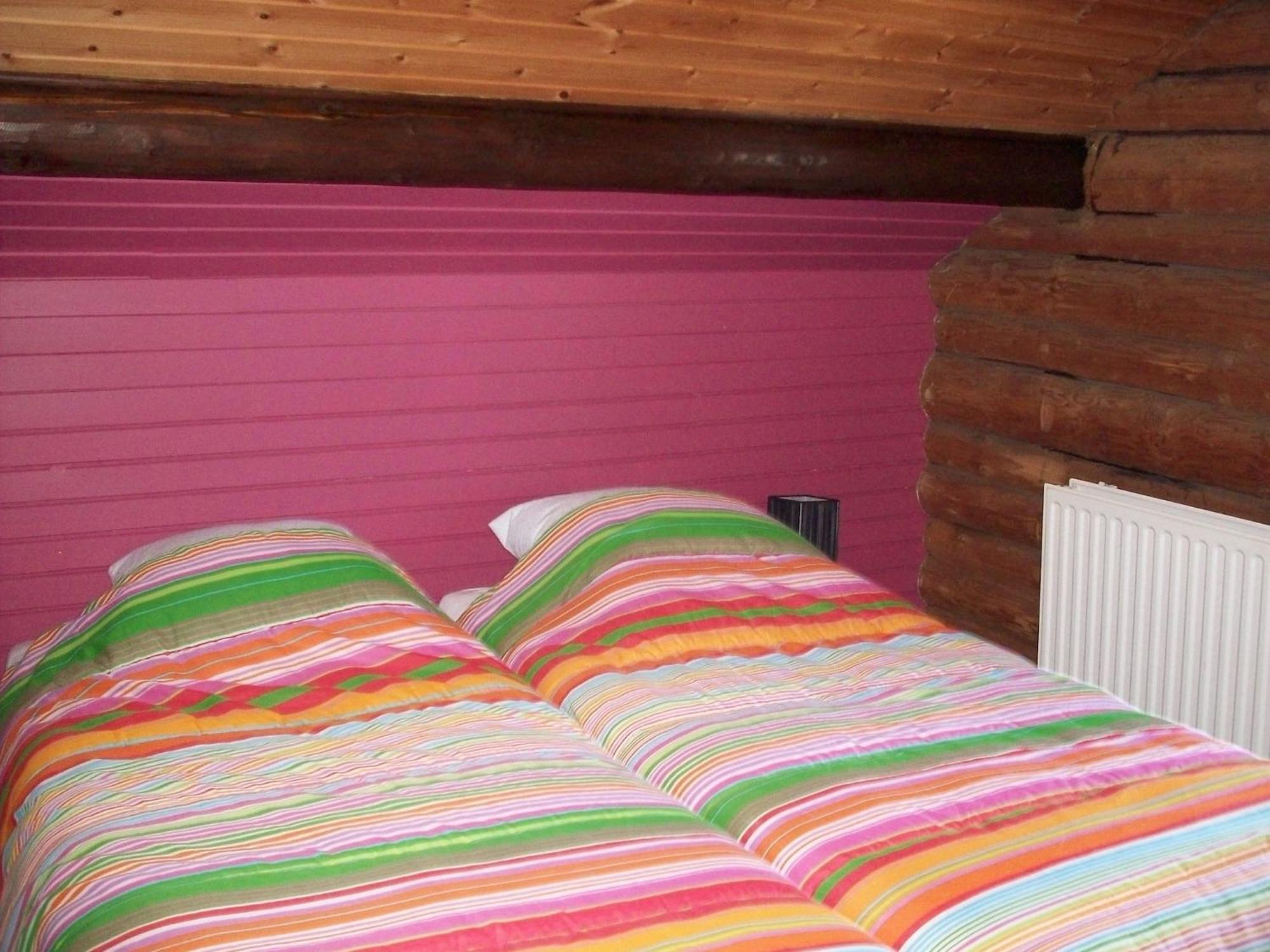 Open Wooden Chalet Built Against A Hill Francorchamps Eksteriør bilde